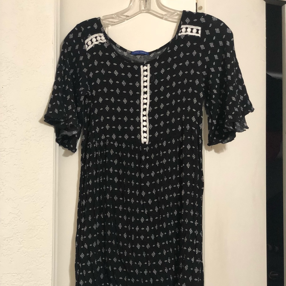 Size M Sweet Claire Dress